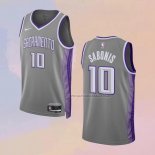 Camiseta Sacramento Kings Domantas Sabonis NO 10 Ciudad 2022-23 Gris